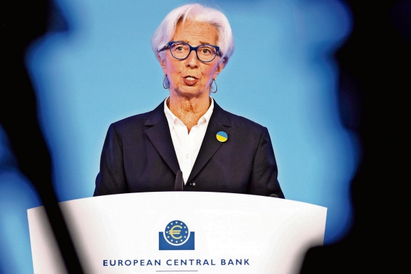 لاجارد : لا يزال لدى البنك المركزي الأوروبي ما يغطيه من ارتفاع أسعار الفائدة
