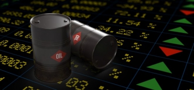 النفط يواصل انخفاضه بفعل مخاوف زيادة اسعار الفائدة