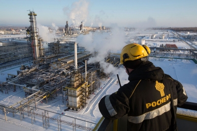 غالبية أوبك+ تعارض زيادة إنتاج النفط في فبراير فيما تبدي روسيا تأييدها