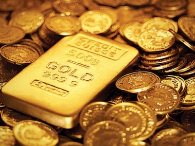 توقف ارتفاعات أسعار الفائدة تبقى الذهب بالقرب من أعلى مستوى في 8 أشهر