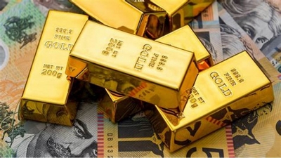 الذهب يتراجع عن مستوى 2000 دولار مع قياس المستثمرين المخاطر المصرفية