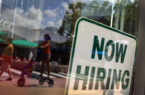 نمو الوظائف الامريكي قوي في أبريل مع استقرار معدل البطالة عند 3.6%