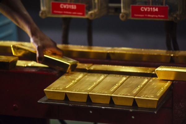 الذهب بصدد انخفاض أسبوعي تأثراً بتعافي الدولار