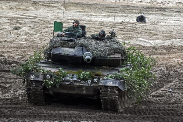 ألمانيا تتجه نحو السماح لبولندا بإعادة تصدير دبابات &quot;ليوبارد&quot; إلى أوكرانيا