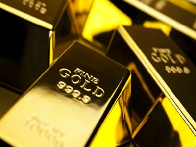 الذهب يرتفع حيث يعزز الإغلاق الحكومي الأمريكي مخاوف النمو العالمي