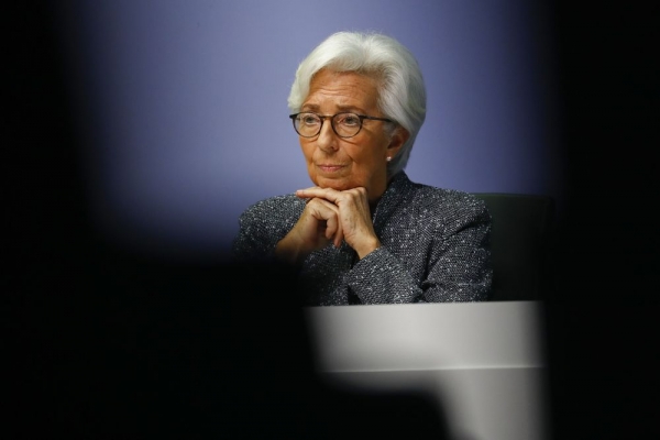 لاجارد تغير نبرتها بشأن صعود اليورو وتأثيره على التضخم