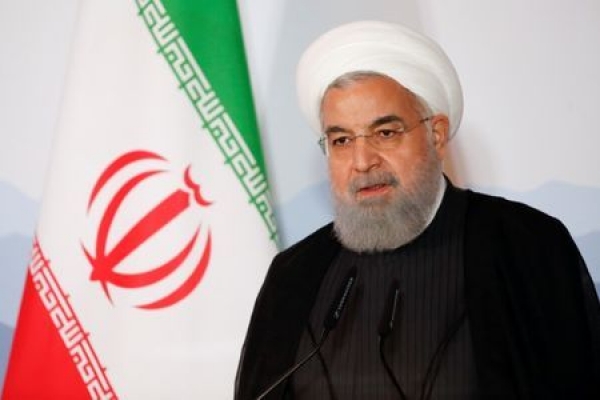 روحاني يلمح إلى تهديد صادرات الجيران إذا توقفت مبيعات النفط الإيراني