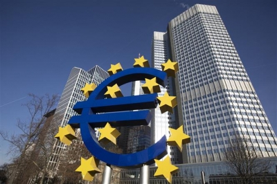 التضخم في منطقة اليورو يرتفع مما يخفف الحاجة الى تخفيضات الفائدة
