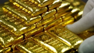 تحافظ عائدات الولايات المتحدة القوية على الذهب بالقرب من أدنى مستوى في 9 أشهر