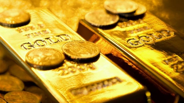 الذهب يرتفع بفعل ضعف الدولار وحالة الضبابية العالمية
