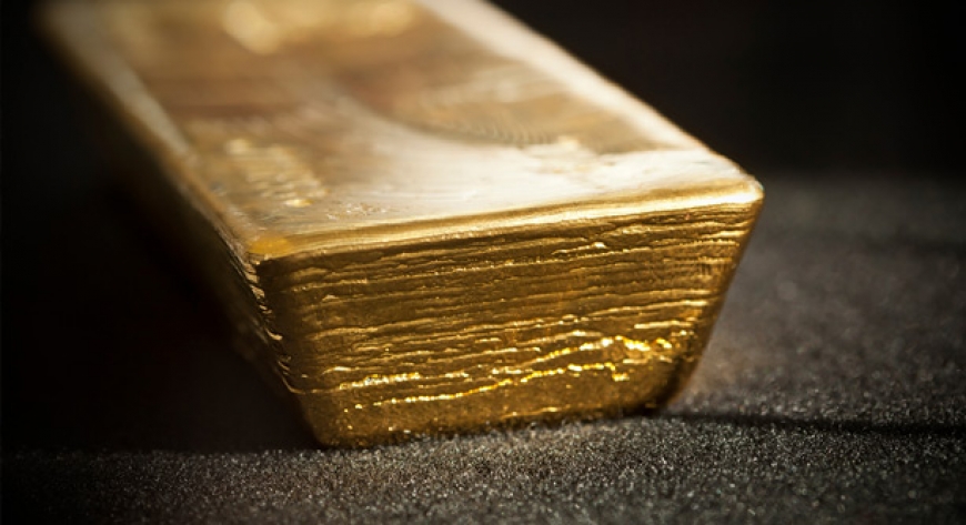 الذهب يتراجع مع صعود الدولار والبالاديوم يخترق 1200 دولار