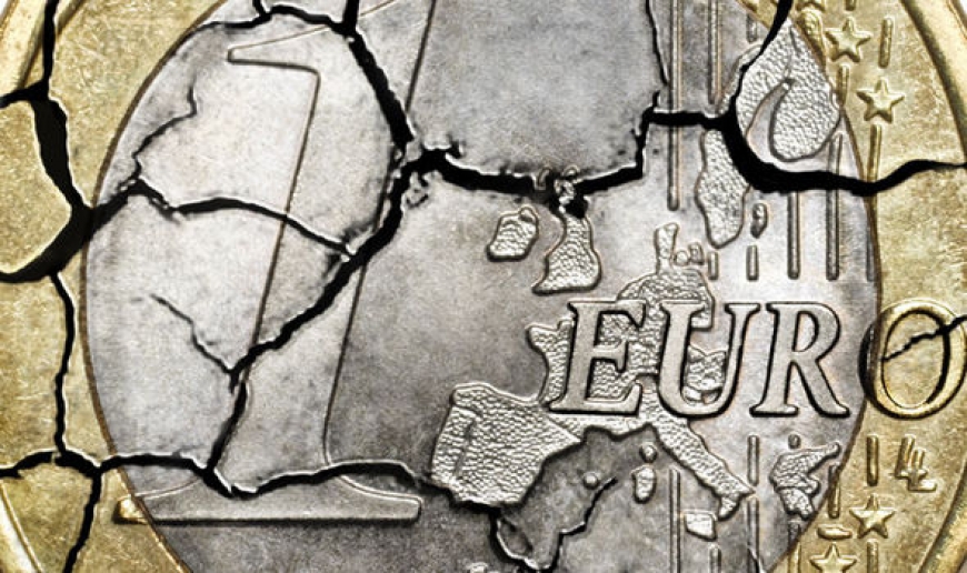 اليورو ينخفض مع ارتفاع عوائد سندات منطقة اليورو بفعل حديث دراغي