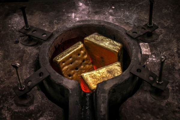 الذهب يتراجع بفعل ارتفاع عوائد السندات الأمريكية