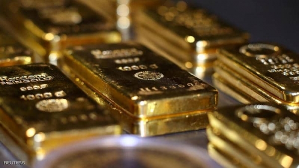 الذهب يلتقط انفاسه بعد الارتفاع لاعلى مستوى في شهرين