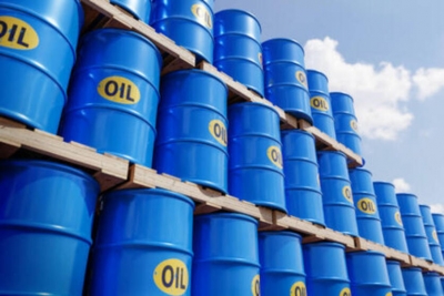 أسعار النفط تنخفض مع ترقب المستثمرين لسياسة أوبك + ، والتركيز على السعودية