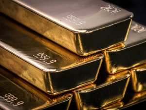 استقرار الذهب بعد سلسلة من المستويات القياسية قبل أرقام التضخم
