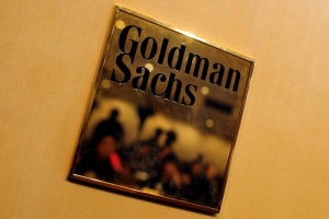 جولدمان ساكس يرفع توقعاته للذهب خلال 3 و6 و12 شهراً