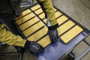 الذهب تحت ضغط بفعل المراهنات على زيادات الفيدرالي لأسعار الفائدة