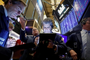 الأسهم الأمريكية تقفز وسط دلائل على إنفراجة وشيكة في المحادثات التجارية