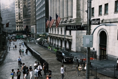 الأسهم الأمريكية عند مستويات قياسية قبل إنطلاق موسم أرباح استثنائي للشركات