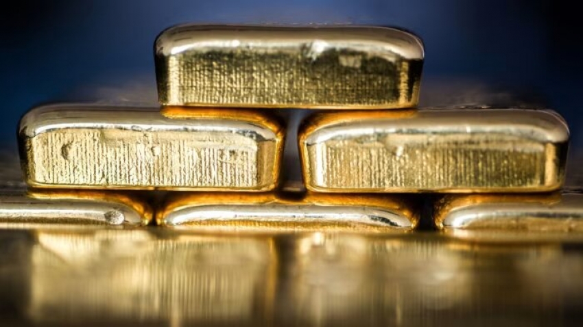 تراجع الذهب مع التركيز على المستجدات الجيوسياسية وبيانات الوظائف الأمريكية