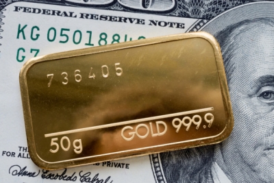 الذهب يرتفع مع تراجع عوائد السندات والتركيز على محادثات الديون الامريكية