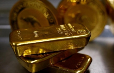 الذهب مستقر حيث كبحت عوائد السندات المنخفضة الرهانات على تقليص اسرع للاحتياطي الفيدرالي