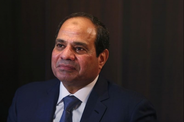 القابضة أبو ظبي يتطلع إلى شراء حصص في شركات مصرية منها التجاري الدولي