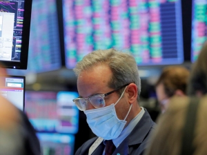 الأسهم الأمريكية ترتفع بعد تعليقات منوتشن