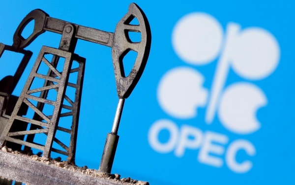 مصادر: أوبك+ تتفق على زيادة صغيرة في إنتاج النفط بدءاً من يناير