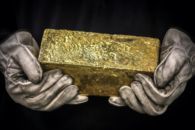 الذهب يتراجع بفعل بيانات إيجابية تقوي دوافع الفيدرالي لتقليص التحفيز