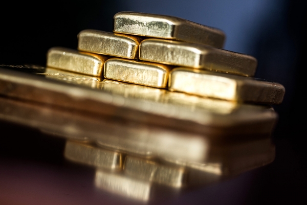 الذهب يتراجع بفعل تعافي الدولار ومن المتوقع ان يعيد اختبار مستويات متدنية