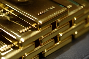 الذهب يرتفع مع إنحسار التفاؤل التجاري وتراجع الأسهم