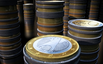 اليورو يتفوق على الدولار للجلسة الثالثة على التوالي