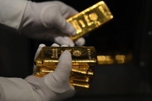 مشترون غير تقليديون يقفون وراء الصعود التاريخي للذهب