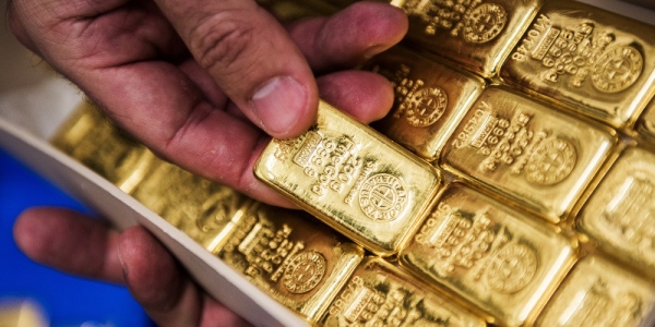 الذهب مستقر في ظل حذر المستثمرين قبل اجتماع الاحتياطي الفيدرالي