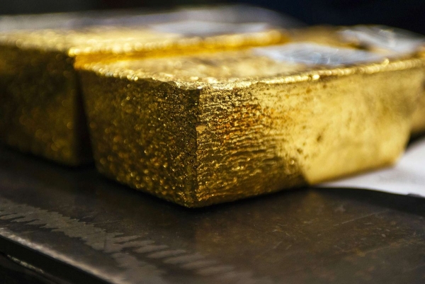 الذهب يرتفع على خلفية بيانات أمريكية ضعيفة للتضخم