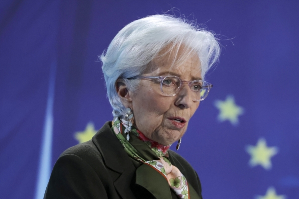 المركزي الأوروبي يحجم عن التكهن بشأن تحركه القادم على وقع أزمة مصرفية