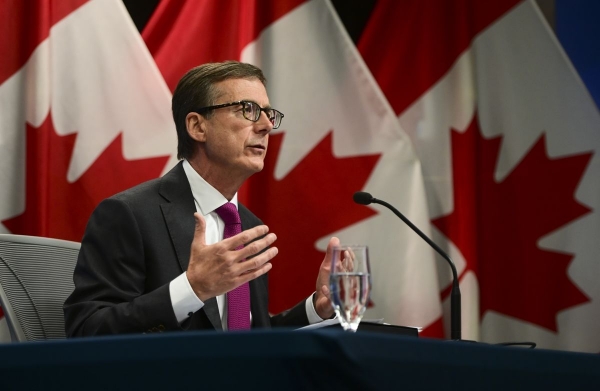 البنك المركزي الكندي يبقي سياسته دون تغيير بعد إنكماش اقتصادي صادم