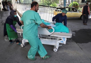ثلاث قنابل تقتل 12 على الأقل وتجرح العشرات في العاصمة الأفغانية