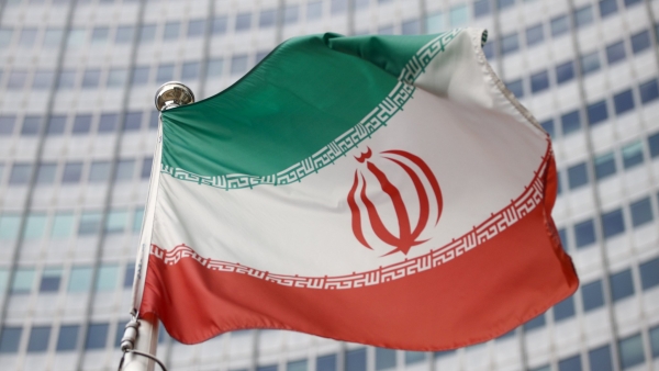 كبير مفاوضي الاتحاد الأوروبي يبدي ثقته في إحياء اتفاق إيران النووي