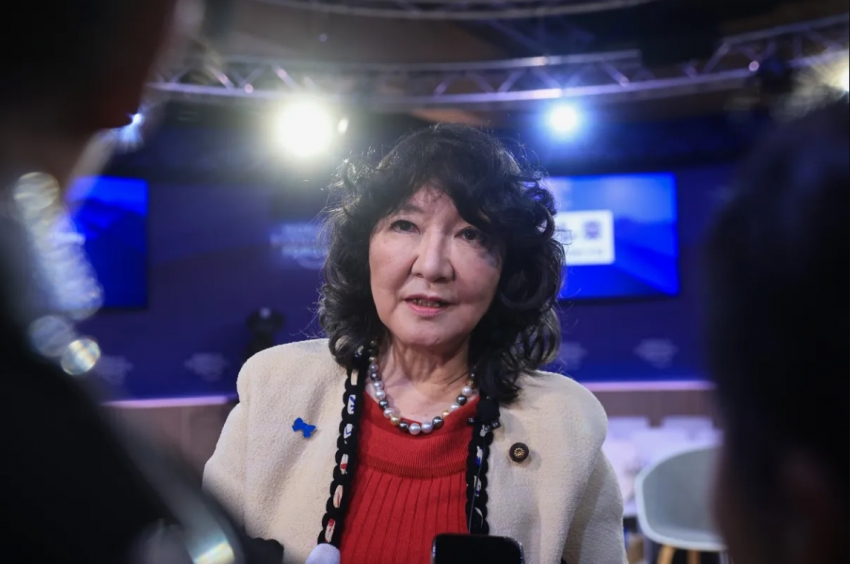 وزيرة المالية اليابانية تقول أنها تراقب سعر الصرف ب"قدر عال من الاستنفار"