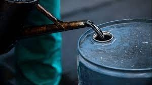 أسعار النفط تعتمد على قوة الأسبوع الماضي مع ارتفاع مخاطر الامدادات
