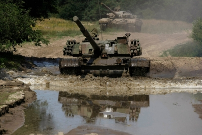 وزير الخارجية: أوكرانيا ستتسلم ما بين 120 إلى 140 دبابة كدفعة أولى