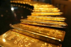 اسعار الذهب تسجل اعلى مستوى في اسبوع بفعل تراجع الدولار ومخاوف ايطاليا