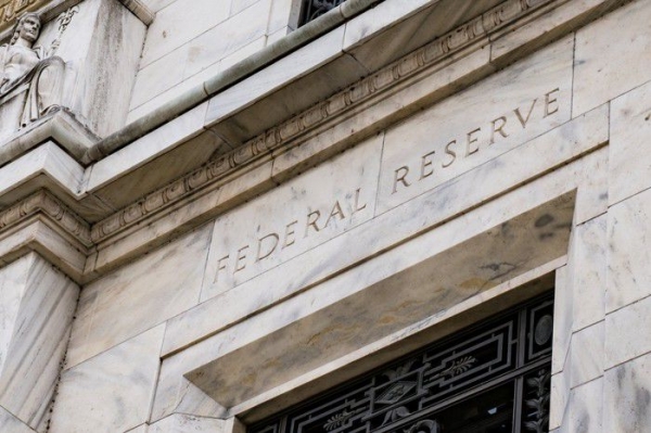الاحتياطي الفيدرالي يكشف عن تيسير كمي غير محدود ودعم للشركات والولايات