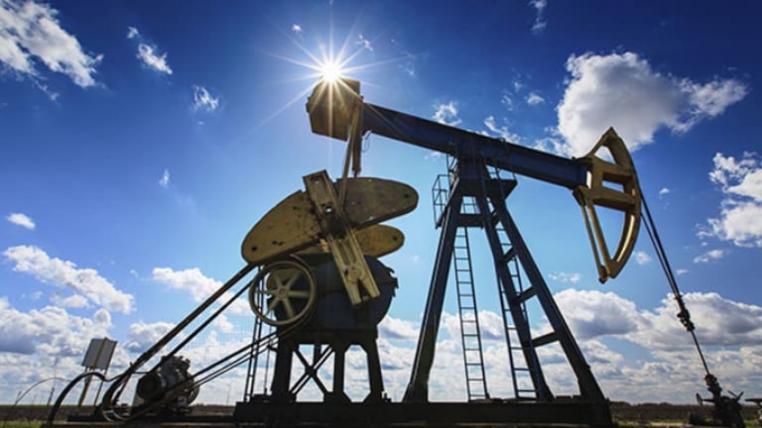 النفط يتراجع قبل اعلان سياسة سعر فائدة الاحتياطي الفيدرالي