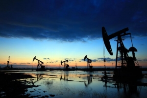 اسعار النفط ترتفع وسط مخاوف الامدادات بسبب التوترات في اوروبا الشرقية والشرق الاوسط