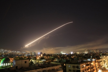 روسيا تستنكر الهجوم &quot;الجبان&quot; على سوريا لكن مخاوف التصعيد تتلاشى