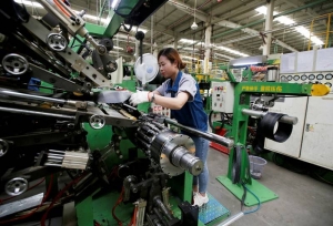 أرباح الصين الصناعية في يوليو عادت للنمو لكن التوقعات غابت